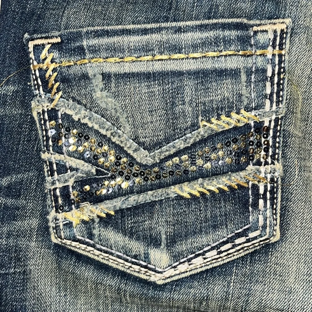 NWT BKE Sabrina Embellished Sequins Blue Denim Capri Jeans Size 24